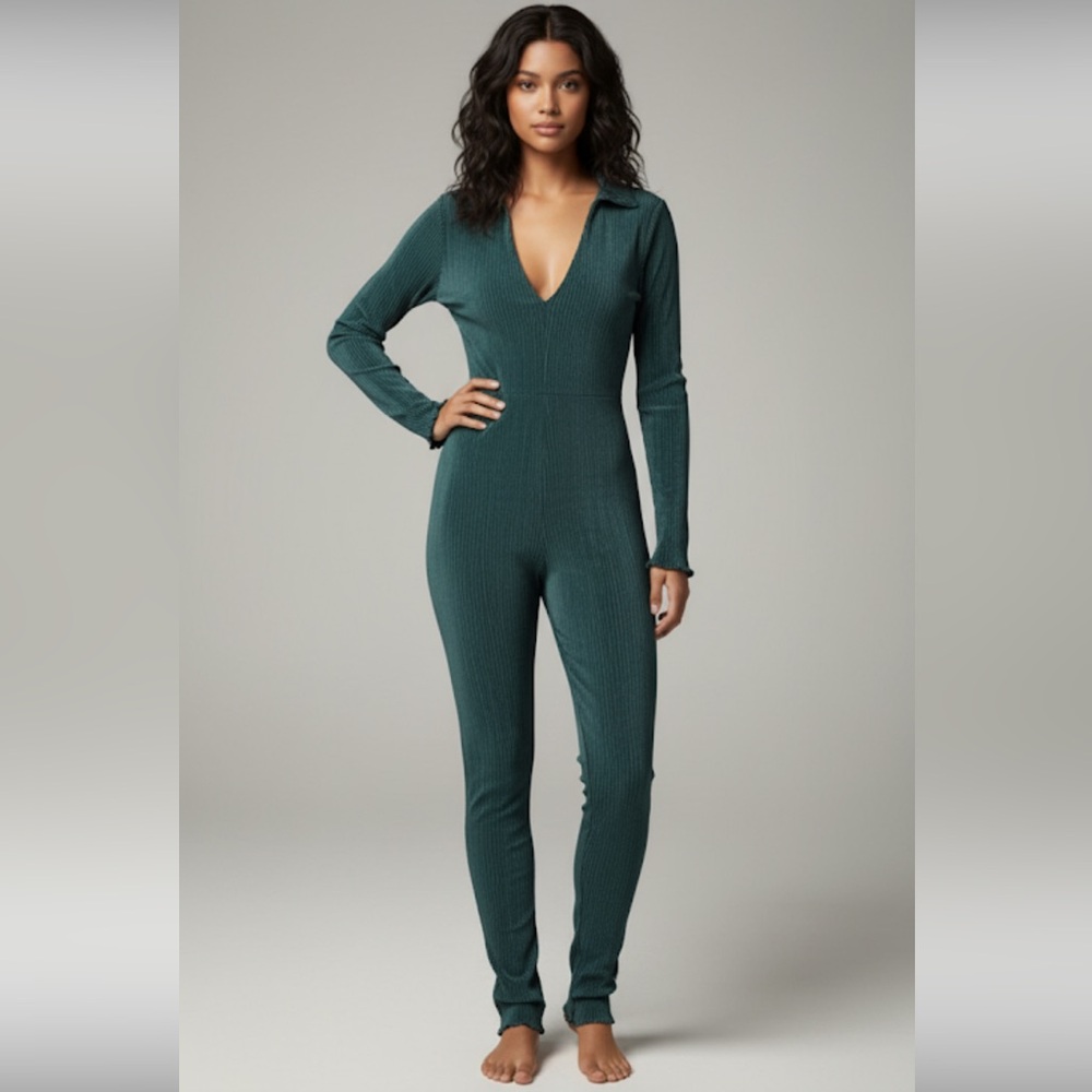 Blush Mark Deep Green Ribbed Jumpsuit S Polo Collar Plunge Neck Romper